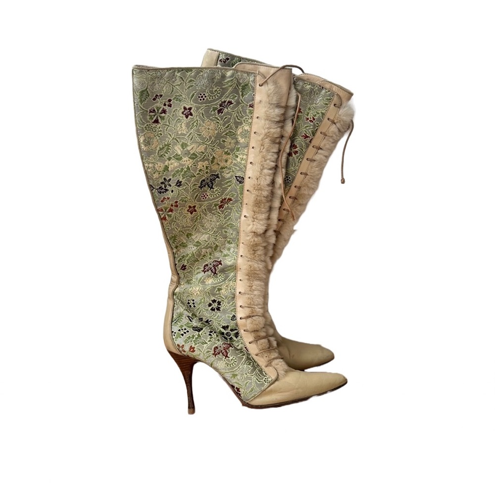 Vintage Tapestry Knee Boots with Fur Trim - size US 7